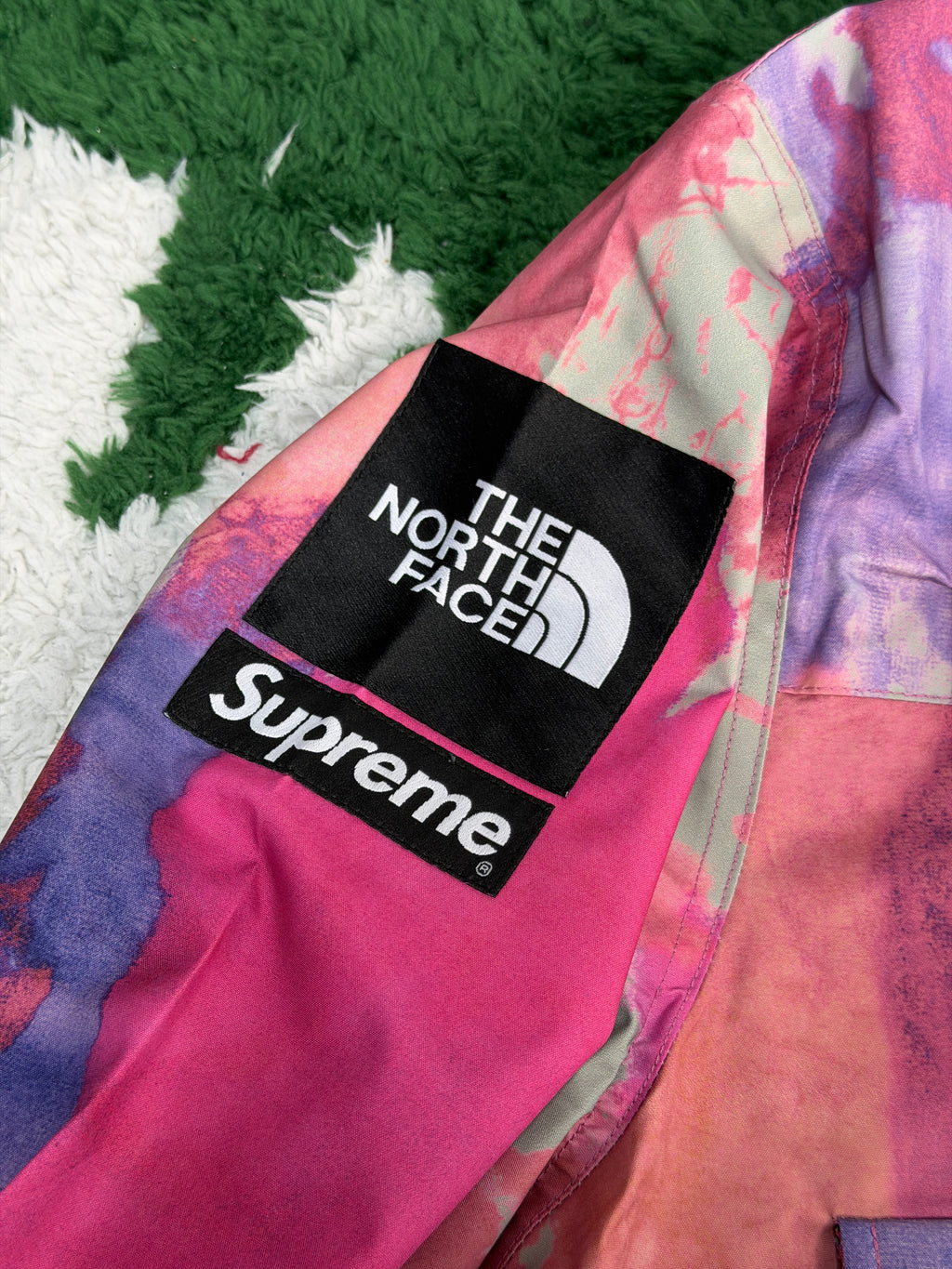 Куртка The North Face X Supreme