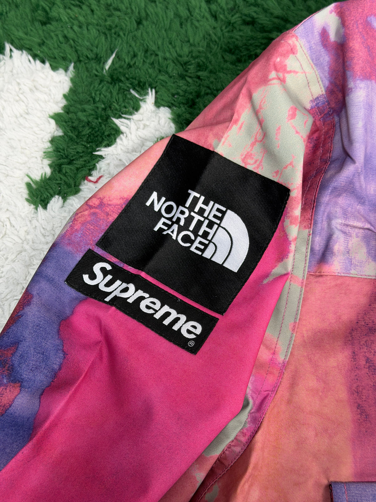 Куртка The North Face X Supreme