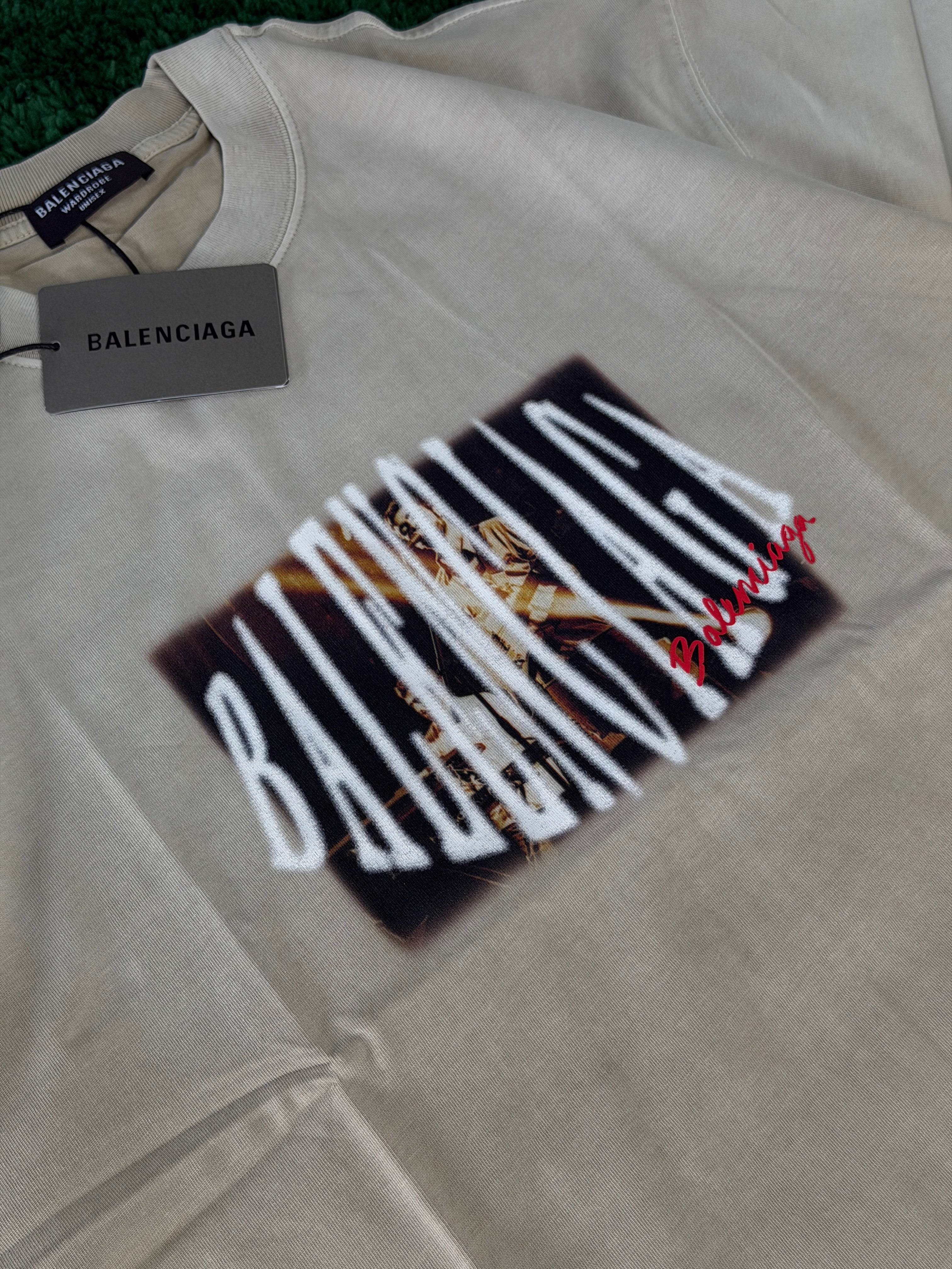 Футболка Balenciaga