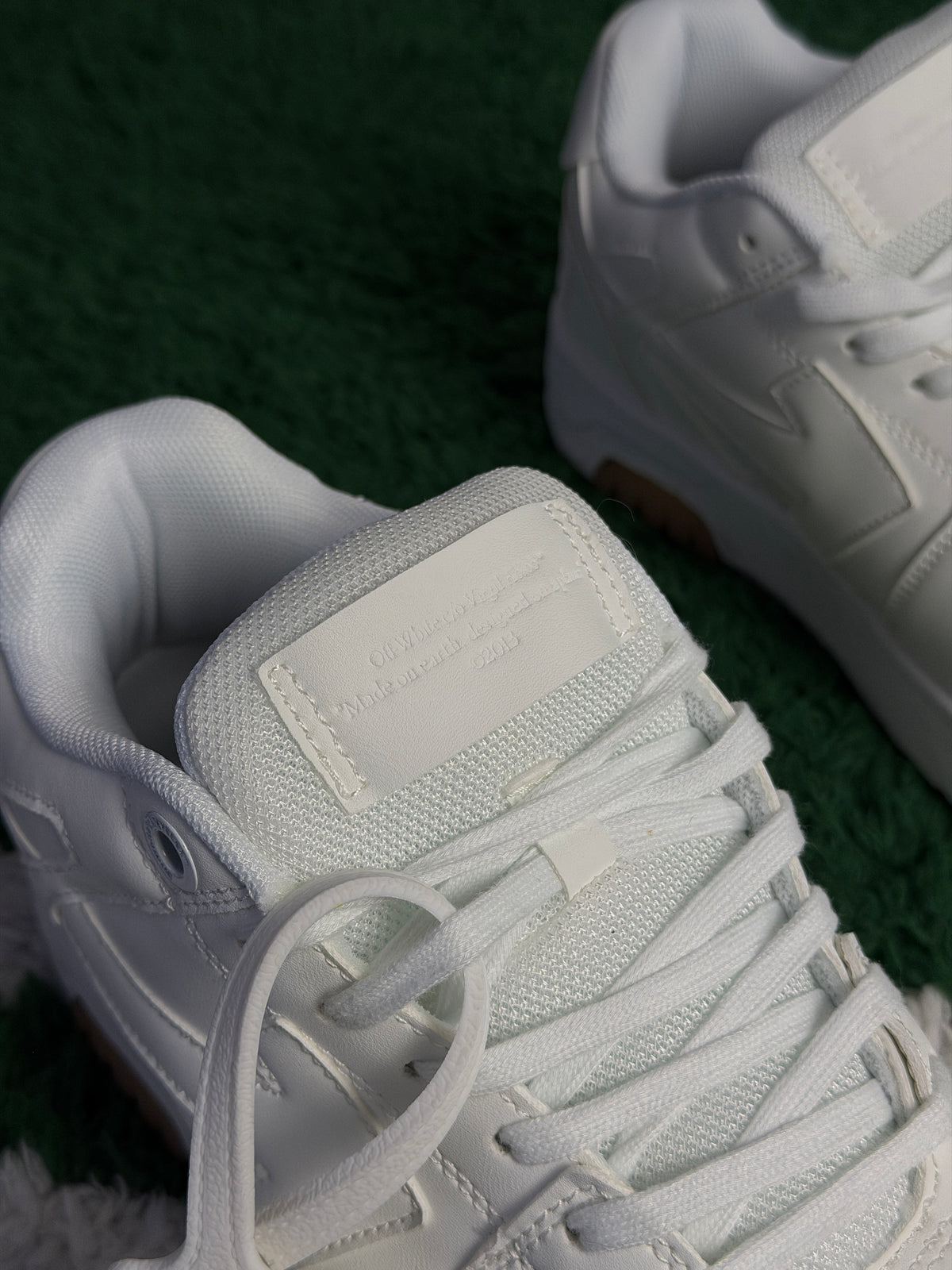 Кросівки Off-White Out of Office