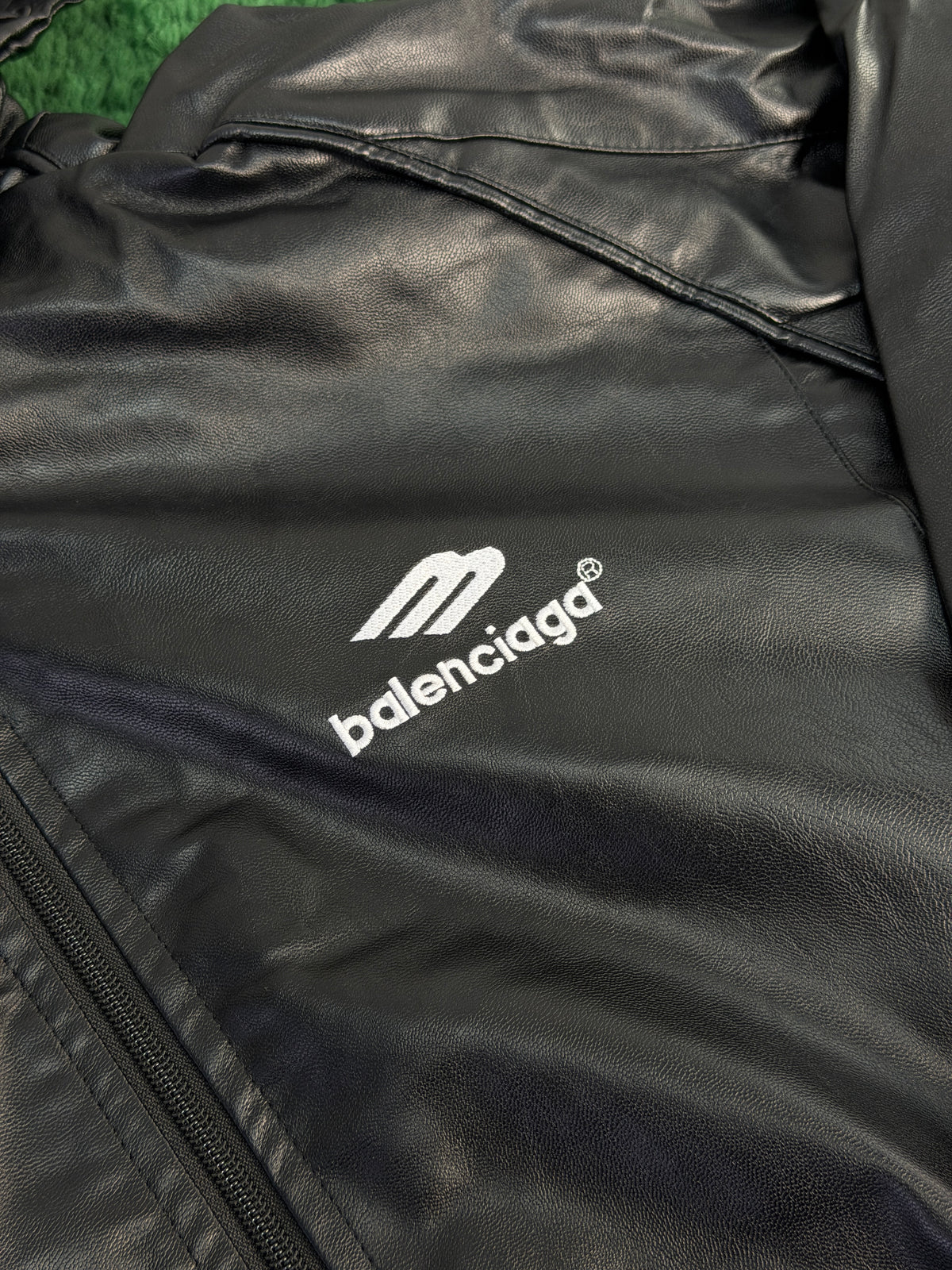 Бомбер Balenciaga