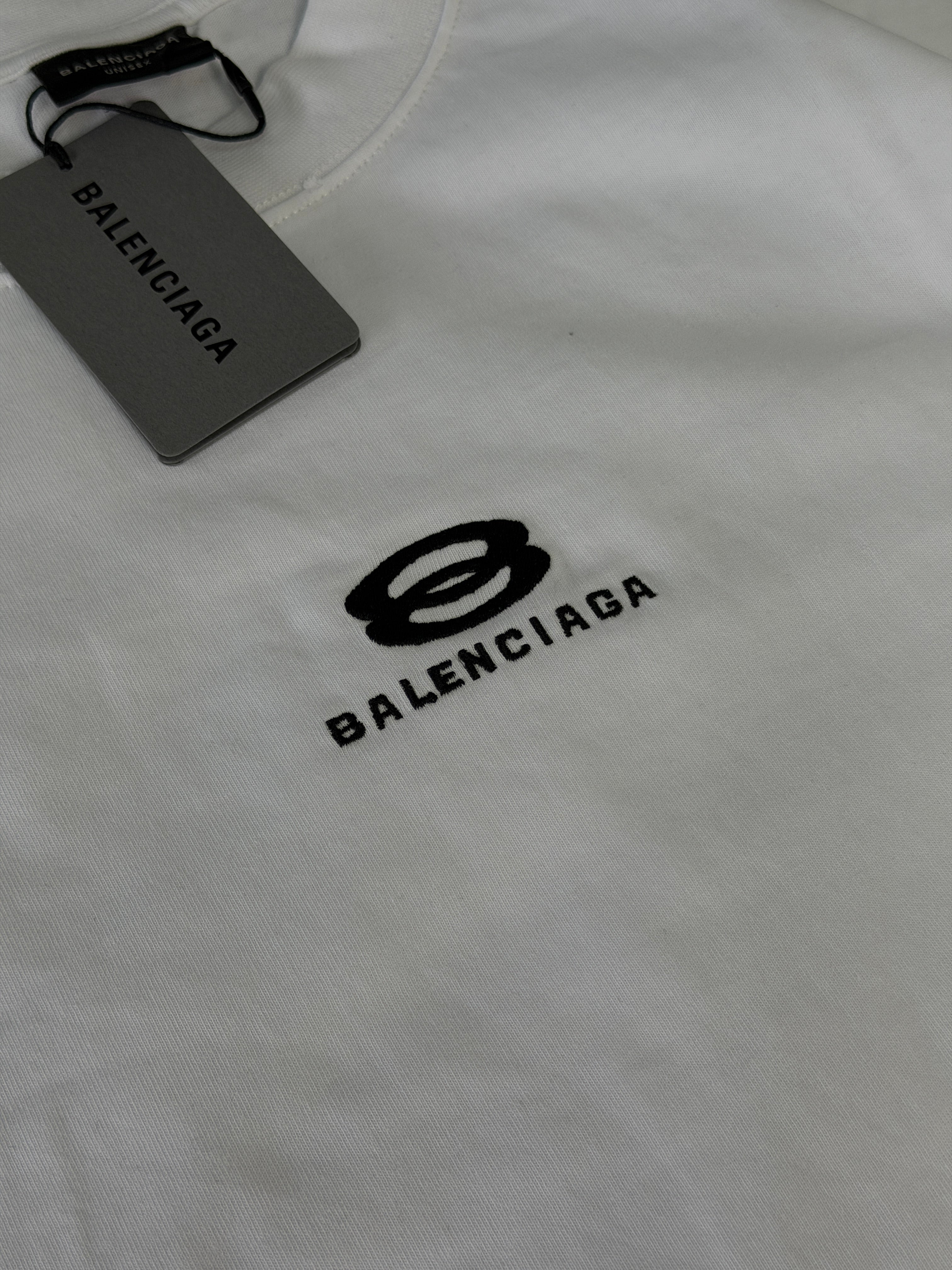 Футболка Balenciaga