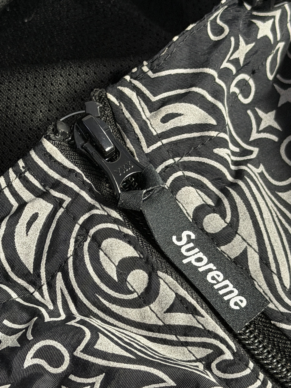 КОСТЮМ SUPREME Reflective Bandana