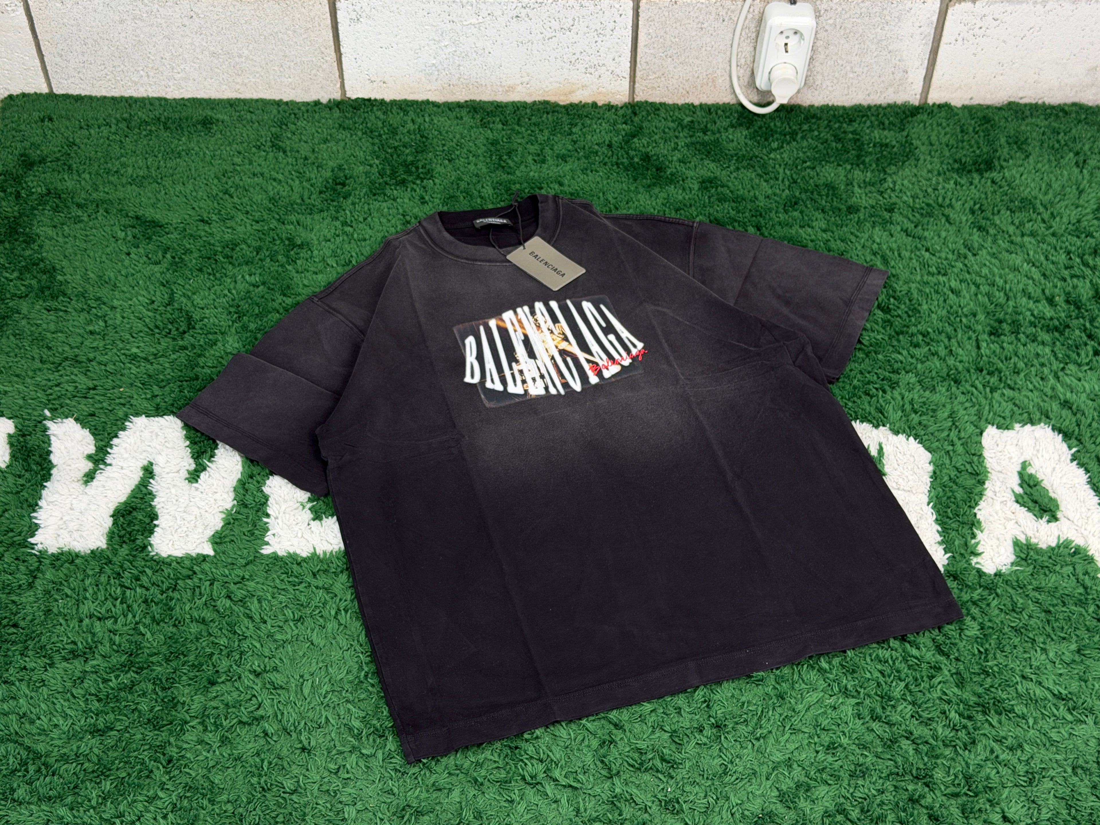 Футболка Balenciaga