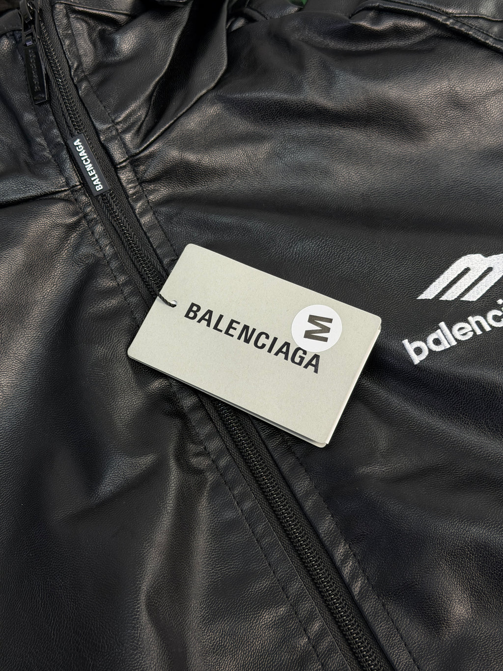 Бомбер Balenciaga