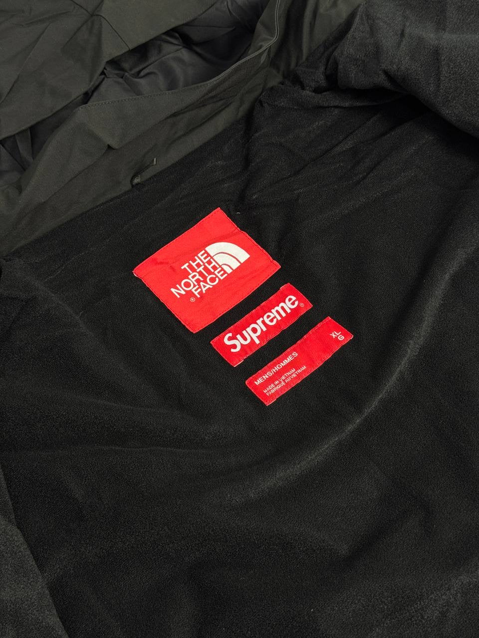 Куртка The North Face X Supreme