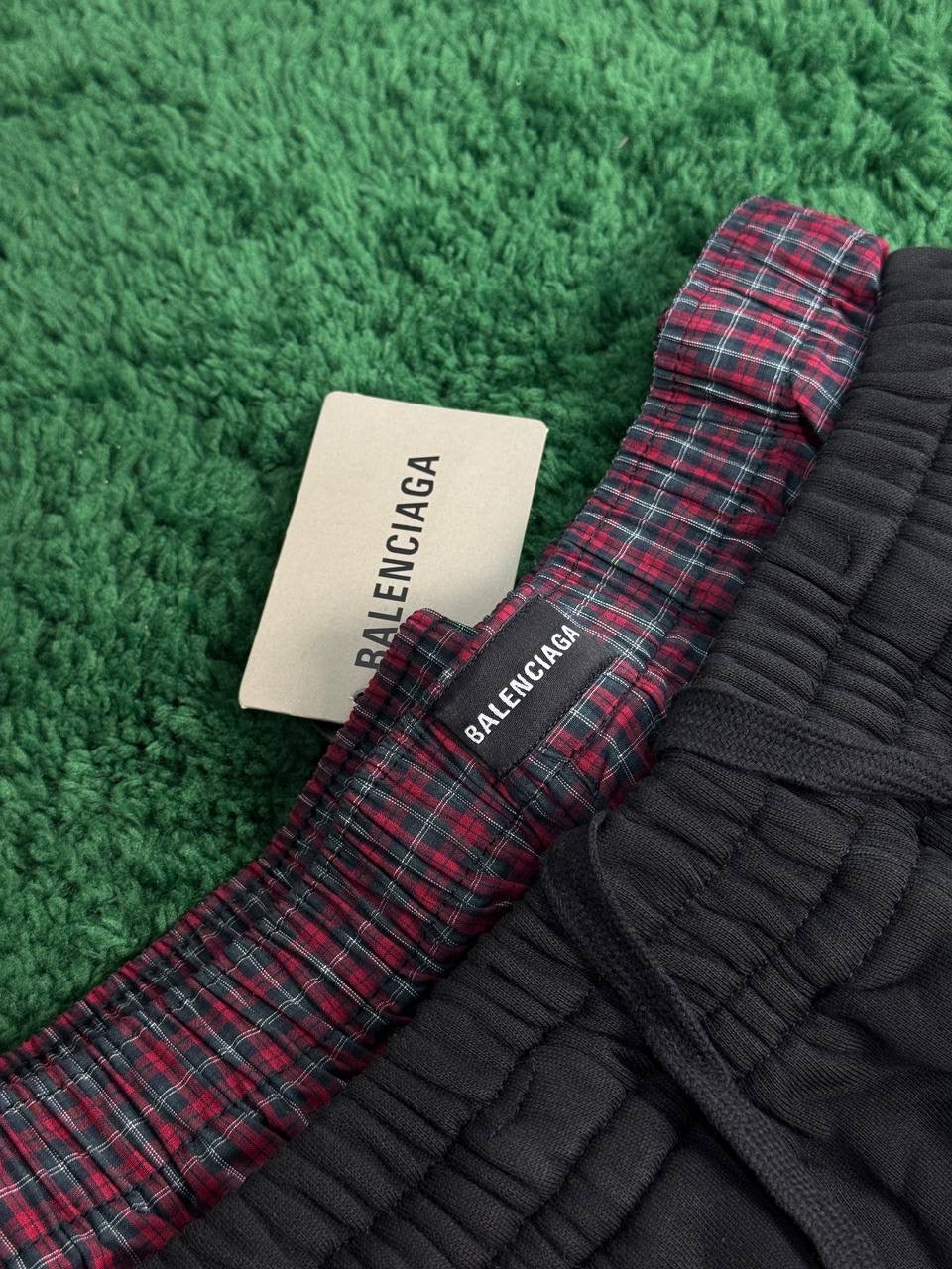 Шорти BALENCIAGA