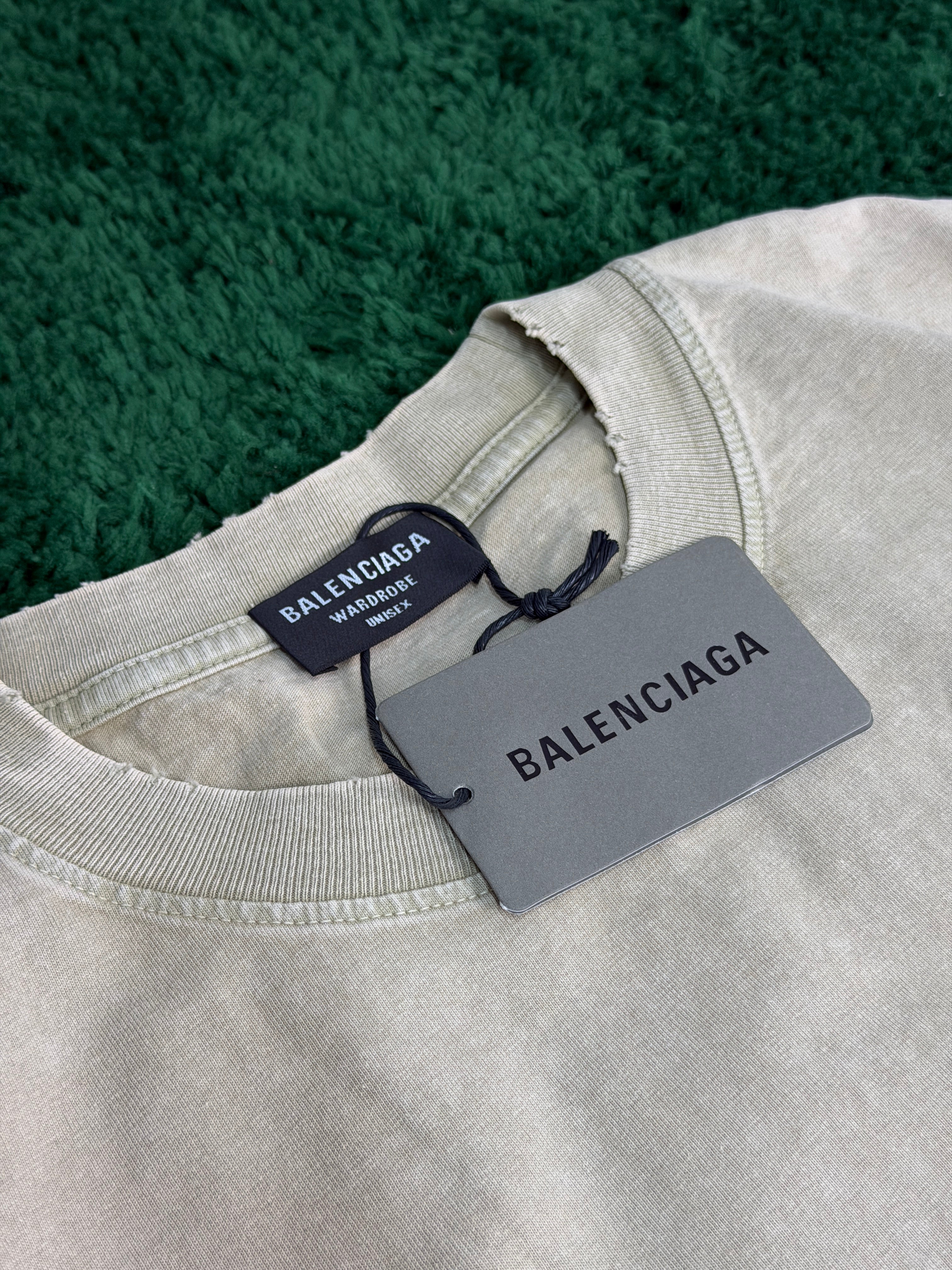 Футболка Balenciaga