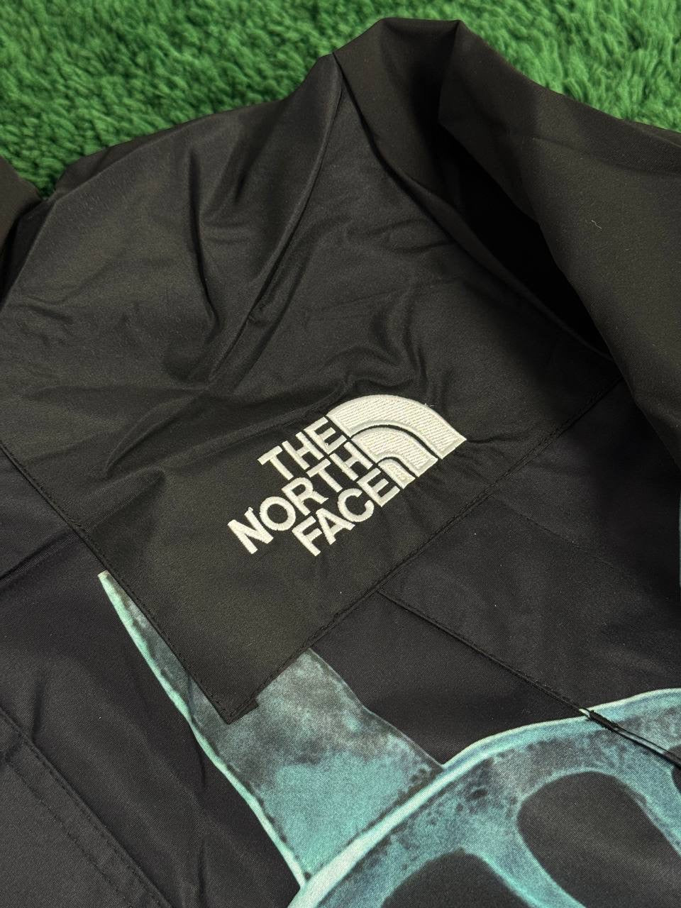 Куртка The North Face X Supreme