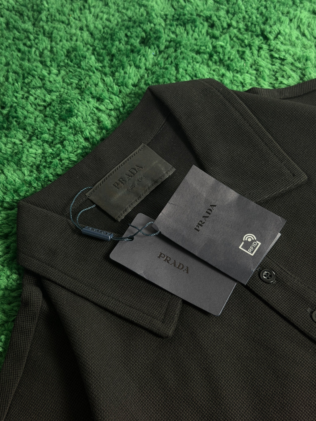 Футболка Prada