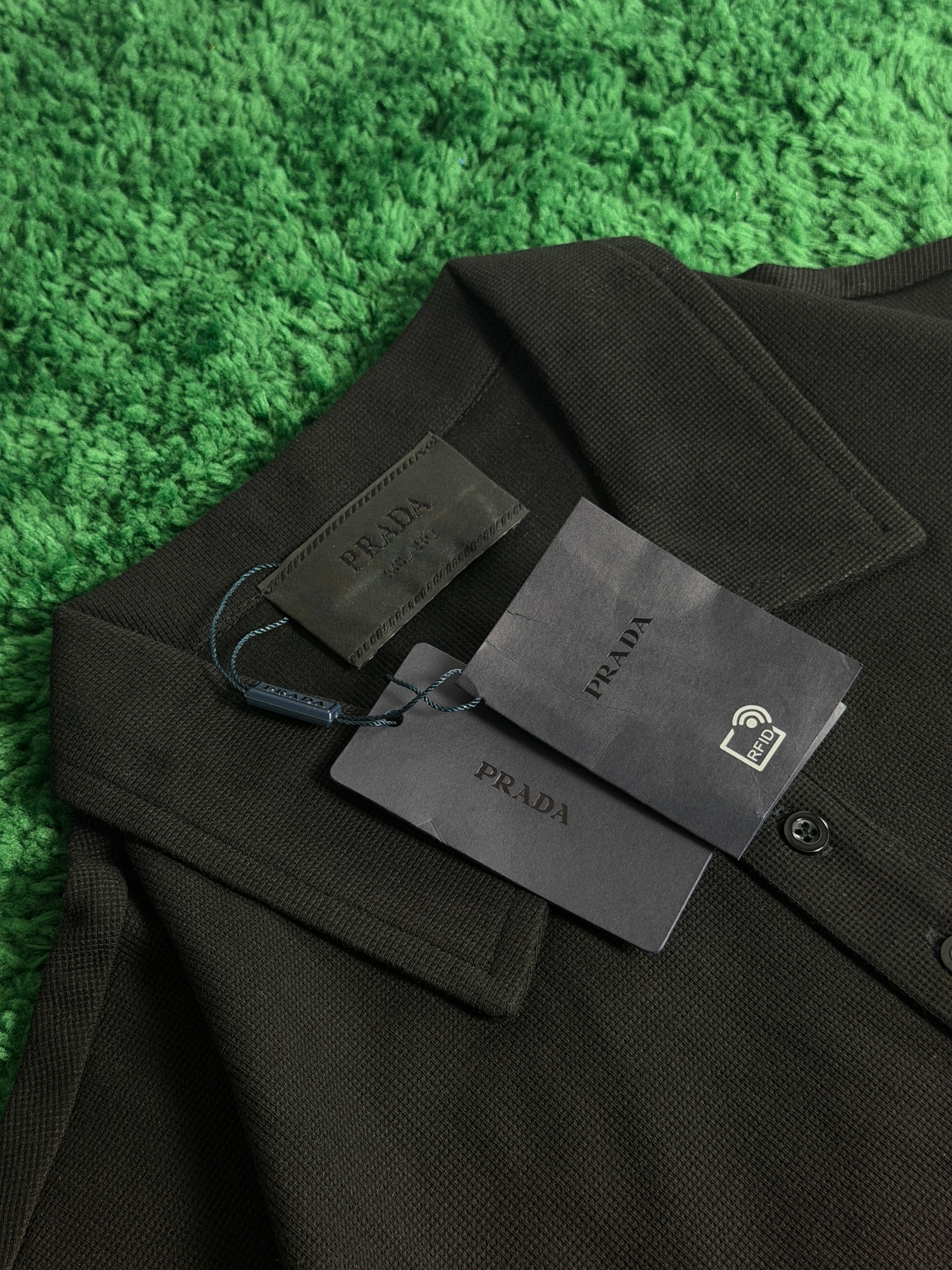 Футболка Prada