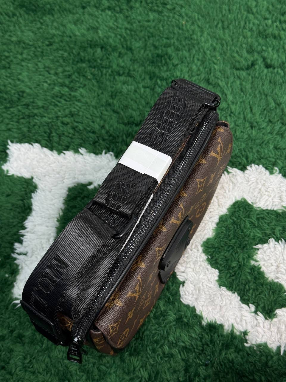 Сумка Louis Vuitton