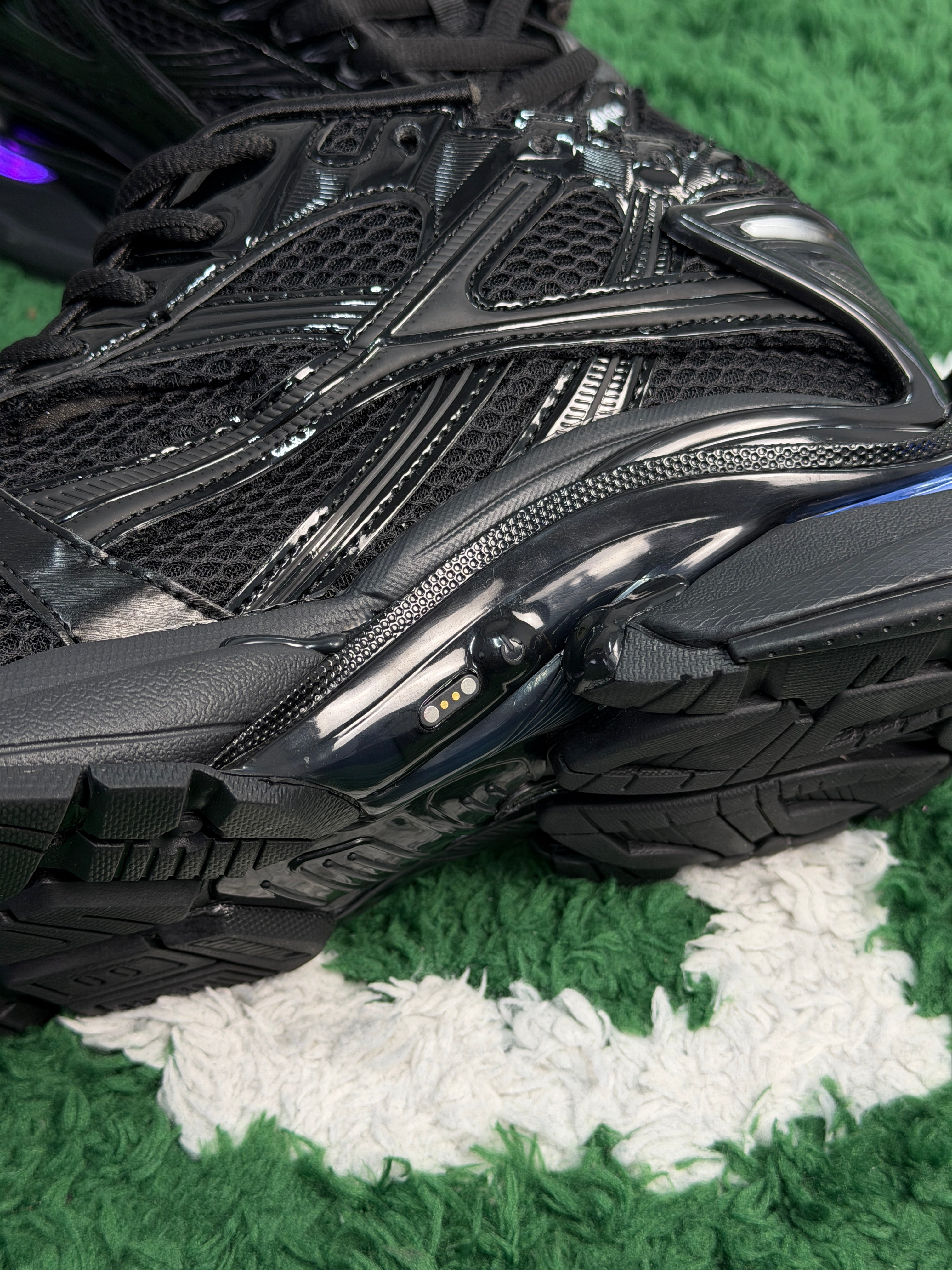 Кросівки BALENCIAGA LED RUNNER