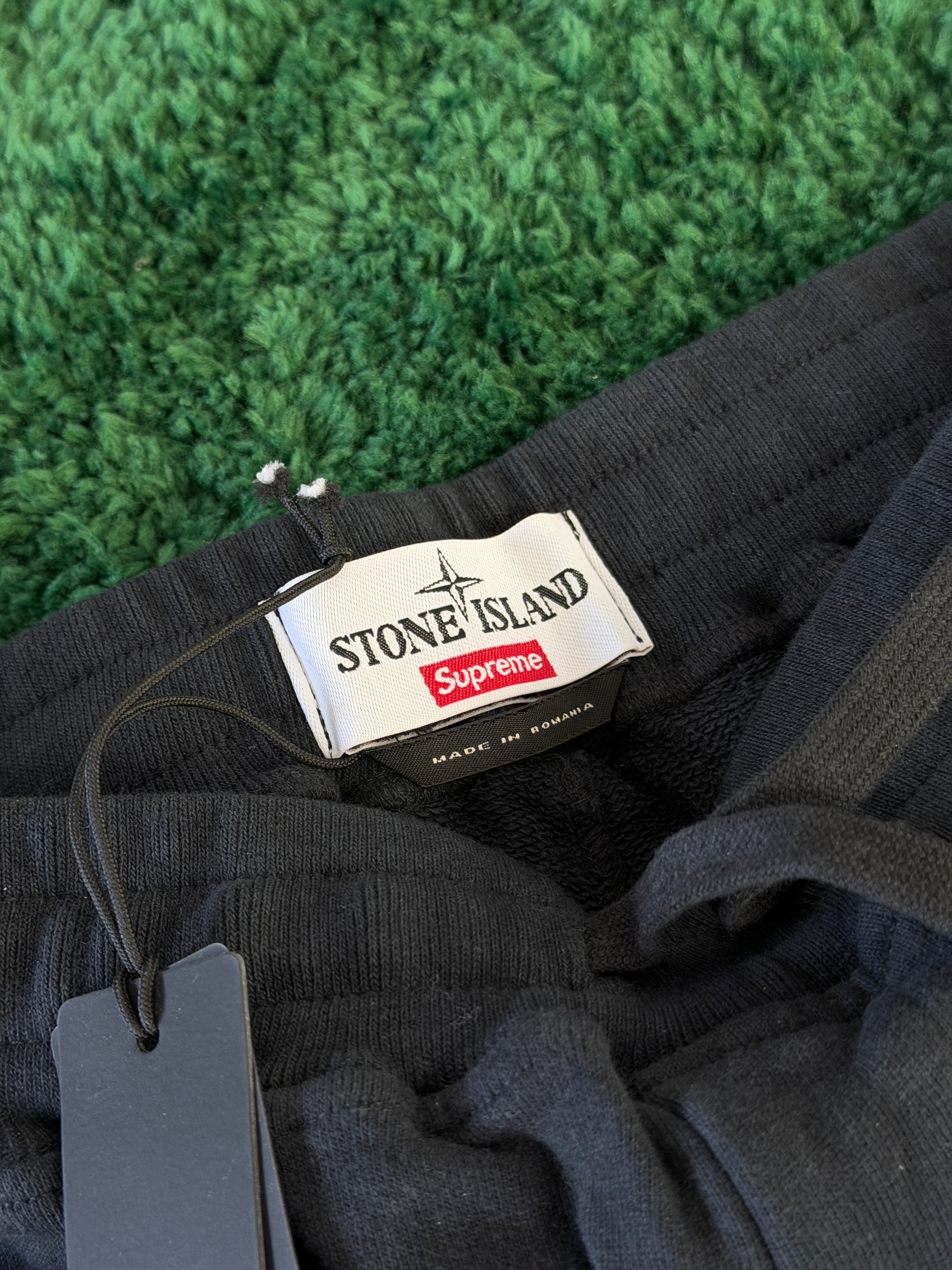 Шорти Stone Island x Supreme