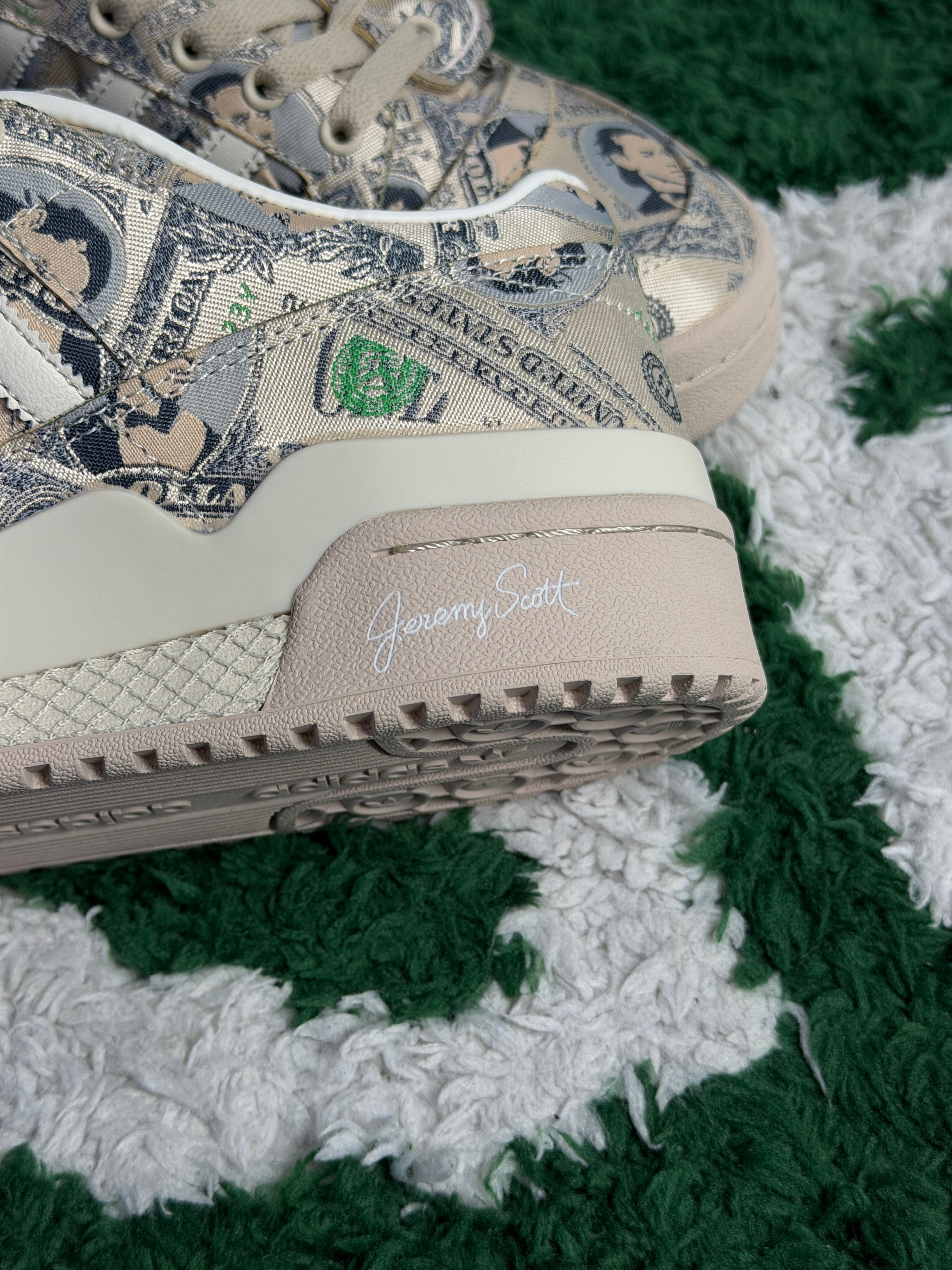 Кросівки Adidas Jeremy Scott Forum Low Money Wings GX6393
