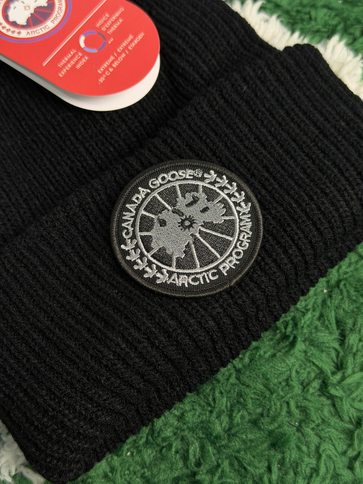 Шапка Canada Goose