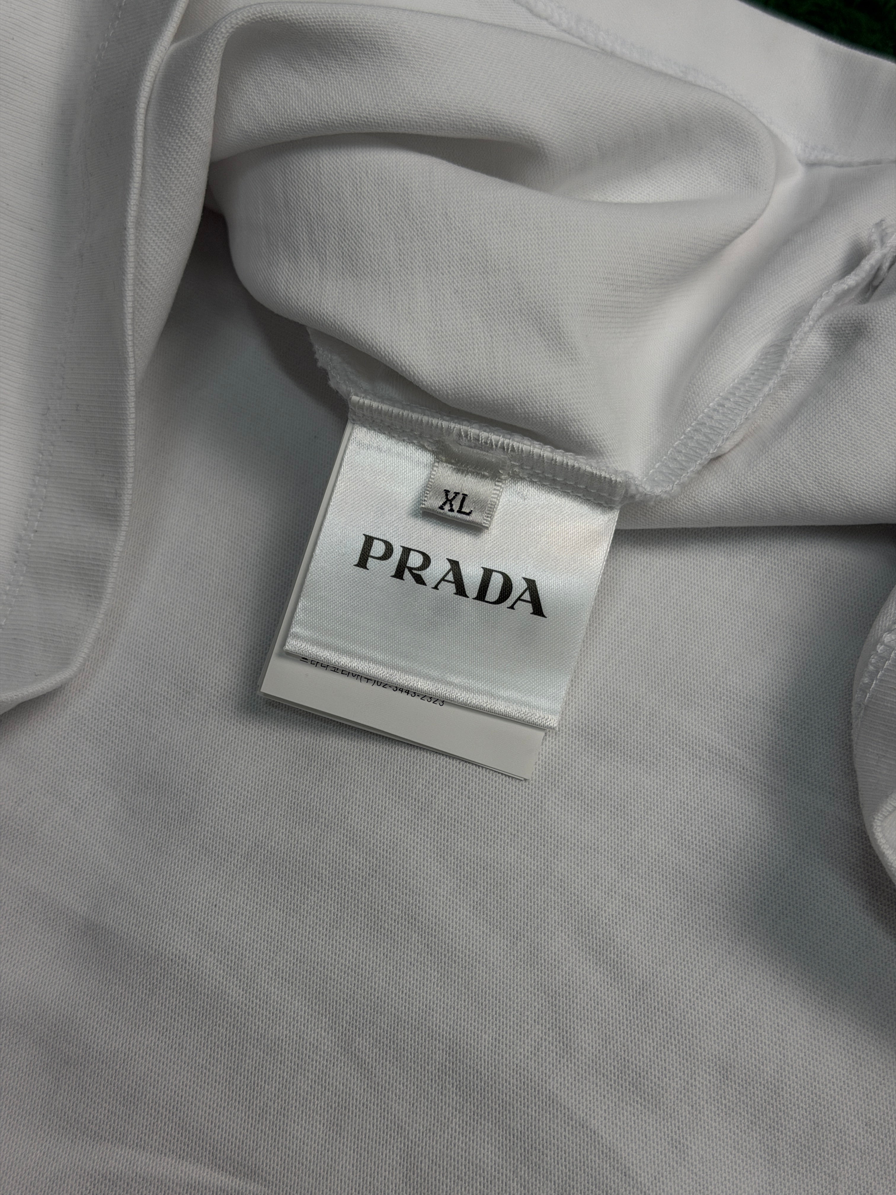 Футболка Prada