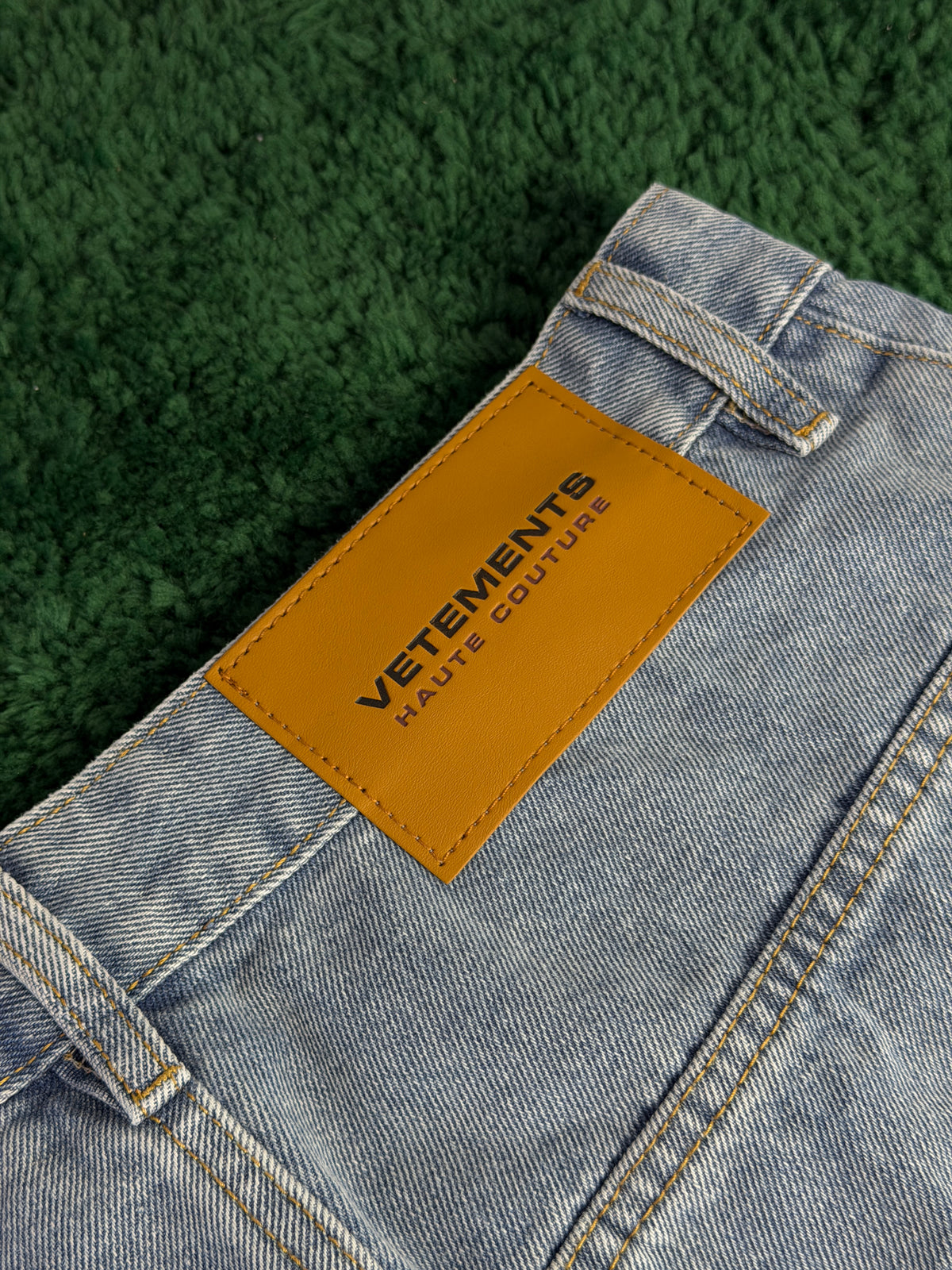 Джинси Vetements
